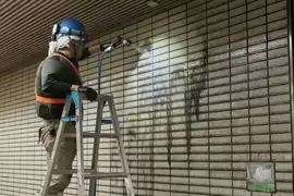 《神戶地下鐵首次大掃除》累積47年的汙垢一次清乾淨 前後對比實在超療癒