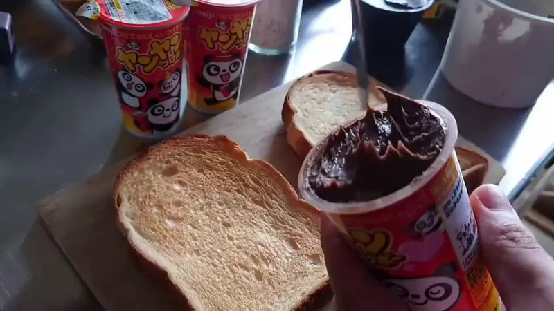 40秒料理短片《罪孽深重的巧克力厚片》讓我咬一口,拜託讓我咬一口就好(口水 40秒料理短片《罪孽深重的巧克力厚片》讓我咬一口,拜託讓我咬一口就好(口水