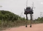 LimX Dynamics公司研發《Biped Robot P1》雙足步行機器人 它真的很穩之外走起路來還有種萌感