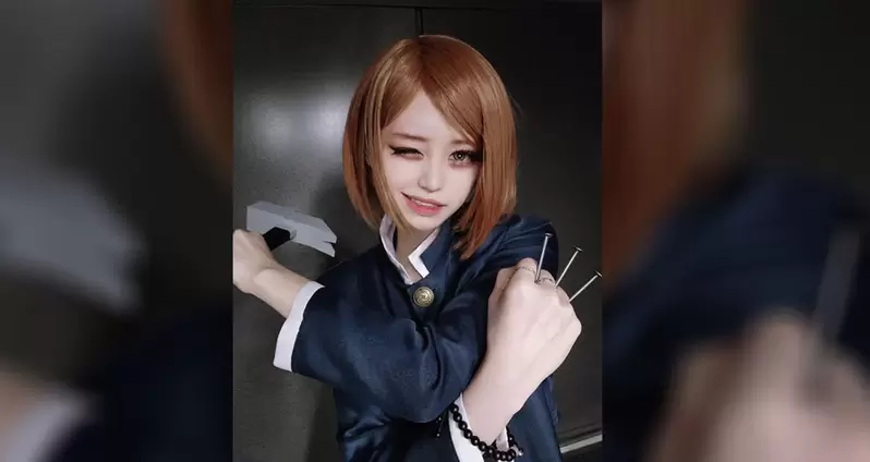 咒術迴戰《釘崎野薔薇》角色扮演 正妹有把釘姐那股狠勁表現出來 咒術迴戰《釘崎野薔薇》角色扮演 正妹有把釘姐那股狠勁表現出來