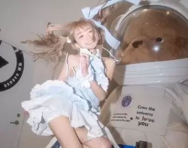網友分享《看過最有律動感的coser》照片那股青春洋溢的躍動感真滴棒