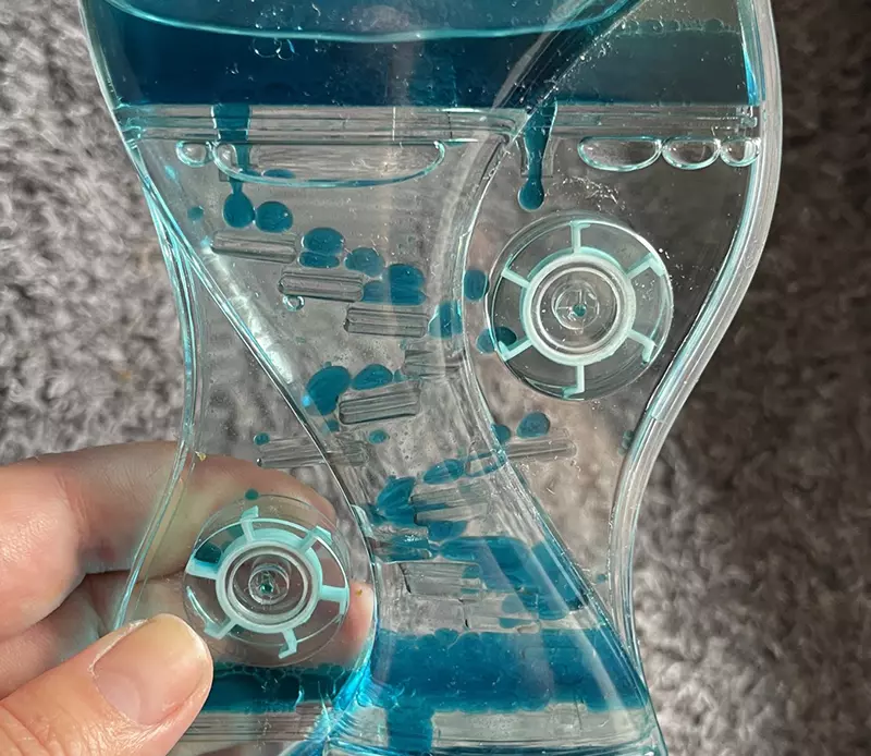 《小孩看到這個就不哭》日本媽媽的育兒神器 療癒動作讓大人也愛盯著看