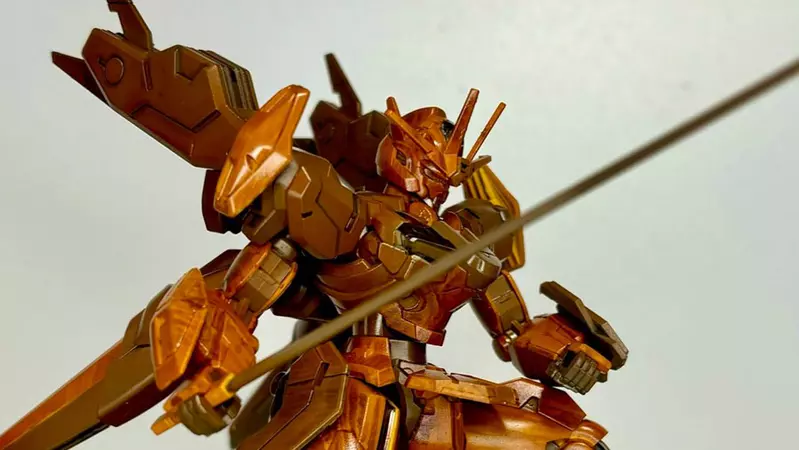 達人的木紋塗裝技巧 把《機動戰士鋼彈 水星的魔女》變成木製的魔女，或許還能從機體上聞到一股淡淡的檀香味(誤)