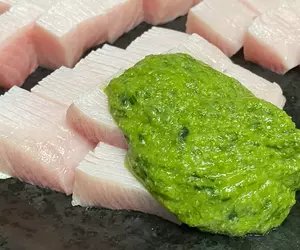 《神秘的綠色醬汁：Nuta》日本高知人都沾這東西吃生魚片？其他地區的網友看都沒看過