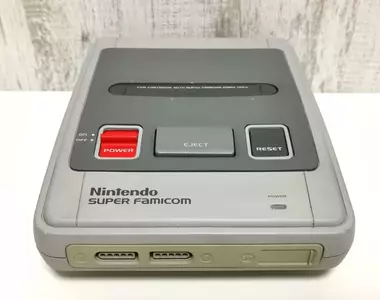 《超級任天堂試作機》夢幻主機現身網拍市場 疑似官方流出品引發違法疑慮