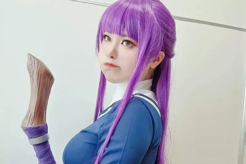 葬送的芙莉蓮《費倫》正妹角色扮演 官方票選的人氣前三名,人稱外號「雙峰的費倫」(大誤) 葬送的芙莉蓮《費倫》正妹角色扮演 官方票選的人氣前三名,人稱外號「雙峰的費倫」(大誤)