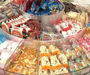 《迴轉糖果賣場》曾經是每位日本小孩的夢想 長大以後想找卻都找不到了？