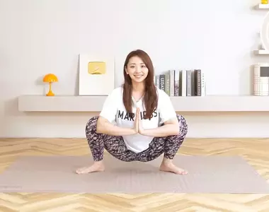 來自妻子的真心話《半夜在客廳跳健身體操的大叔》這不是別人正是她的老公...