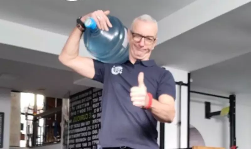 一些《桶裝水更換姿勢》技巧教學 兩張比較省力且不易受傷的動作傳授