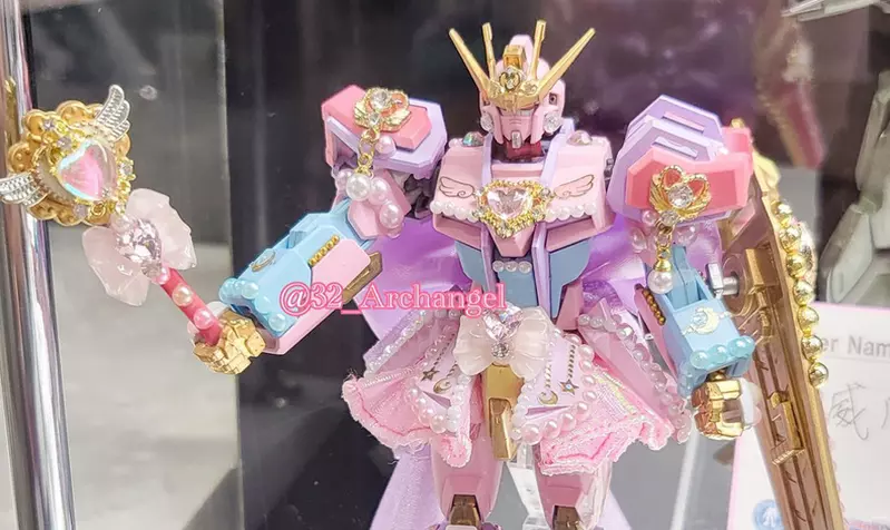 日本偶像改造《魔法少女鋼彈》這裝飾的閃亮亮程度絕對是銀河裡最耀眼的一顆星 日本偶像改造《魔法少女鋼彈》這裝飾的閃亮亮程度絕對是銀河裡最耀眼的一顆星