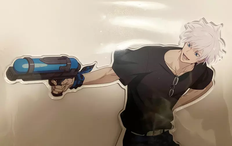 網友分享《壓克力研磨劑》五條悟立牌有刮痕怎辦？塗塗抹抹即可恢復，但注意不防斬擊（驚）