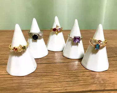 《這個錐形用具是什麼》誤以為是簡約漂亮的戒指架 後來才驚覺是消災解厄的盛鹽器