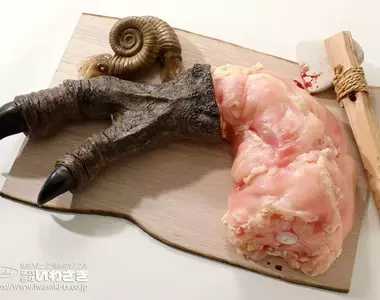 日本食物模型公司作品《DINO cooking》恐龍生肉模型 這栩栩如生的樣子讓我開始幻想恐龍能不能吃惹?