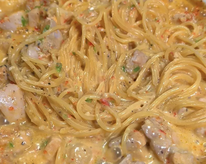 《評價兩極的網紅義大利麵》有人直呼看起來超好吃 有人卻說像是嘔吐物超噁心？