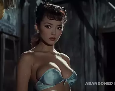 網友利用AI技術將《快打旋風》設定成50年代拍出來的電影,別的不說這春麗的造型我覺得可以❤