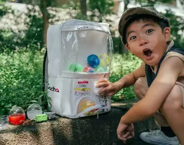 扭蛋迷們注意《扭蛋機背包》出第二代啦~之前沒有買到的快快下手啦