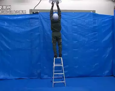 日本國民生活中心示範中老年《百萬種摔的方式》大家爬梯子登高的時候請千萬注意安全啊