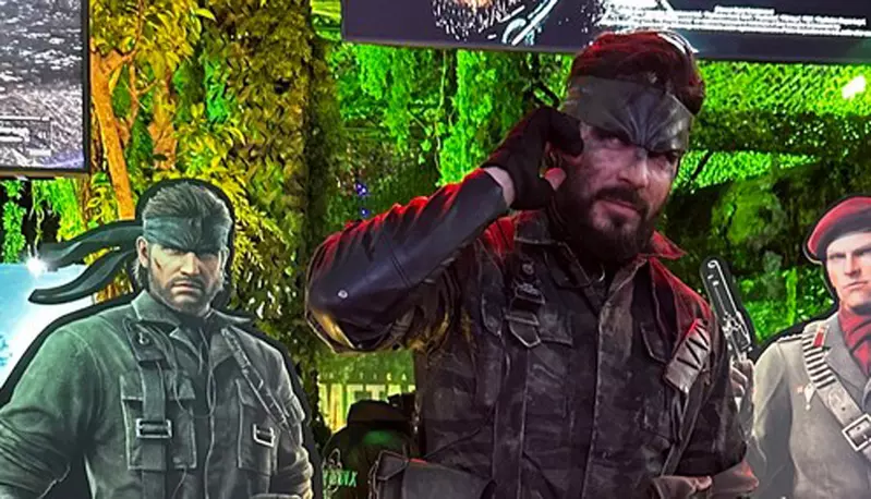 TGS24《潛龍諜影3：食蛇者》網友發現的大驚喜，覺得這現場的COSPLAY根本太傳神，簡直就跟本尊一樣~SNAAAAKE(喊)