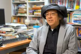 《社群成癮的優點》日本評論家孤獨死馬上被發現 因為生前天天發文卻突然變得靜悄悄？