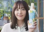 新垣結衣代言衣物香氛柔軟精廣告 接受訪問表示:自己想變成銅像,在大街上進行人間觀察 新垣結衣代言衣物香氛柔軟精廣告 接受訪問表示:自己想變成銅像,在大街上進行人間觀察