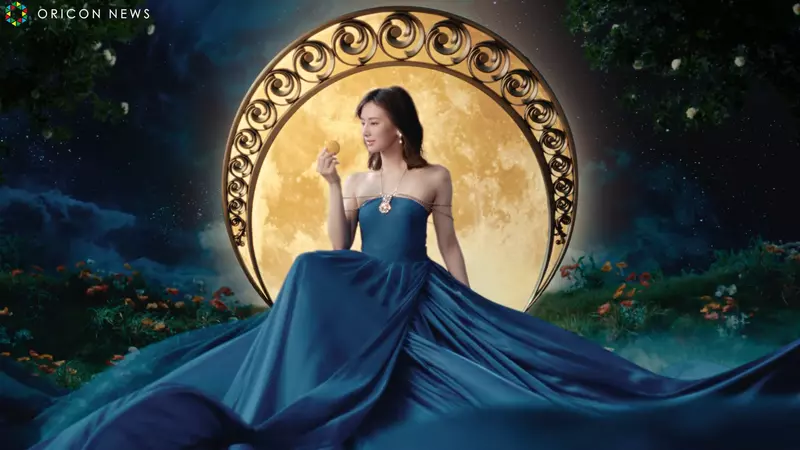 北川景子美美代言森永「MOONLIGHT」餅乾 廣告風格以藝術家「慕夏」的美術風格拍攝