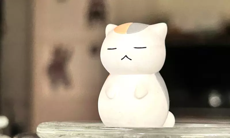 網友製作《夏目友人帳 漆》1:1比例貓咪老師黏土玩偶,迷你版小小的模樣超可愛 網友製作《夏目友人帳 漆》1:1比例貓咪老師黏土玩偶,迷你版小小的模樣超可愛