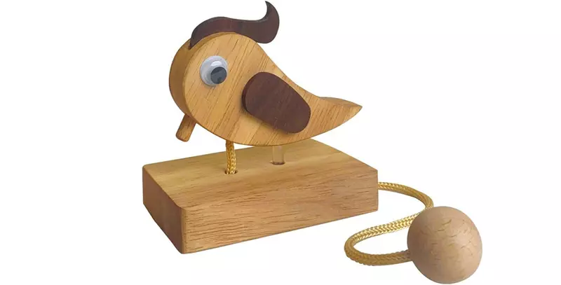 網友在亞馬遜買了《啄木鳥敲門器》 裝了之後才發現聲音超級吵，不說還以為有人在你家裡開槍(囧)