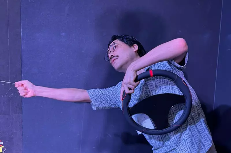 2024年版《日本低調萬聖節》還差個五公分就可以繳停車券的人(伸)