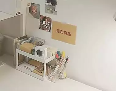 《迷上無印良品的國中生》這四個字就是潮的代名詞 甚至還會把紙袋貼在牆壁上