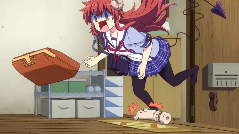 《爬樓梯絆倒是有人在想你》巧克力包裝寫的話讓人不解 這是一種祝福還是詛咒呢？