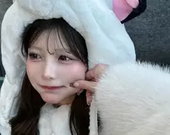 正妹網友分享這種拍照方法真可愛《捏臉照相》網友也跟著分享自己的實驗照片，只是感覺一整個失控歪樓了