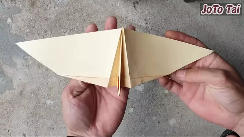 教你折出一架可以飛很久的紙飛機方法 情況適當的話飛行距離可以非常的~長 教你折出一架可以飛很久的紙飛機方法 情況適當的話飛行距離可以非常的~長