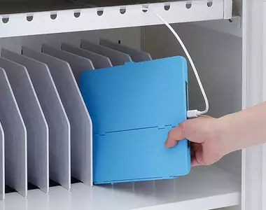 《日本國中生最新校園常識》20歲以上的老人看都沒看過?下課時間這個東西都會擠滿人