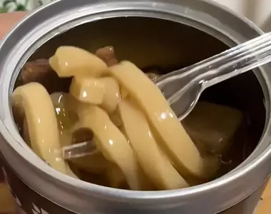 《世界首創拉麵罐頭》不是蒟蒻麵而是正宗小麥麵 連自動販賣機迷都直呼太扯了
