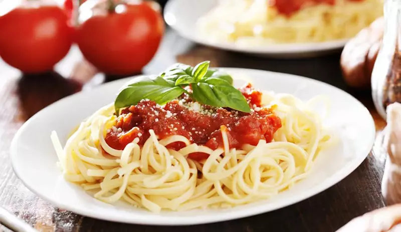 義大利麵社群拍照版跟日常版的區別 重點就在於擺盤，但不管哪種兩者一看就懂(口水)