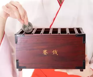 《日本神社頭香油錢代表寓意》五元、十元均有各不相同的意思，而且還能組合起來更加好運吉祥