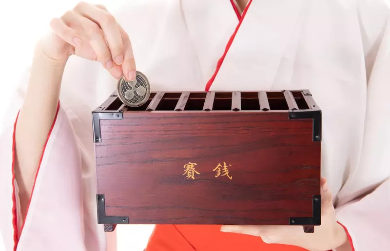 《日本神社頭香油錢代表寓意》五元、十元均有各不相同的意思，而且還能組合起來更加好運吉祥