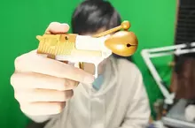 《木魚功德槍》擊發敲敲敲不但可以紓壓還可以累積功德值的宅小物