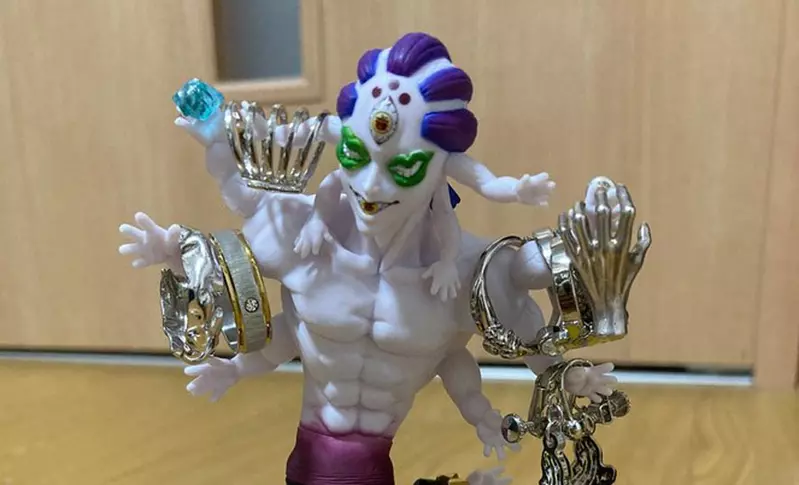 網友分享《上弦鬼玉壺模型的正確使用方法》可以拿來掛手飾、戒指、項鍊,甚至便當吃完多的橡皮筋也能掛在上面~敲實用 網友分享《上弦鬼玉壺模型的正確使用方法》可以拿來掛手飾、戒指、項鍊,甚至便當吃完多的橡皮筋也能掛在上面~敲實用