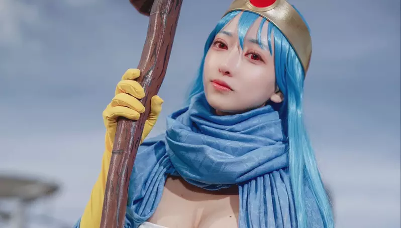 《COSER抱怨努力與反響不成比例》花大錢打造勇者鬥惡龍扮裝 獲得的讚數卻只有泳裝照的10分之１