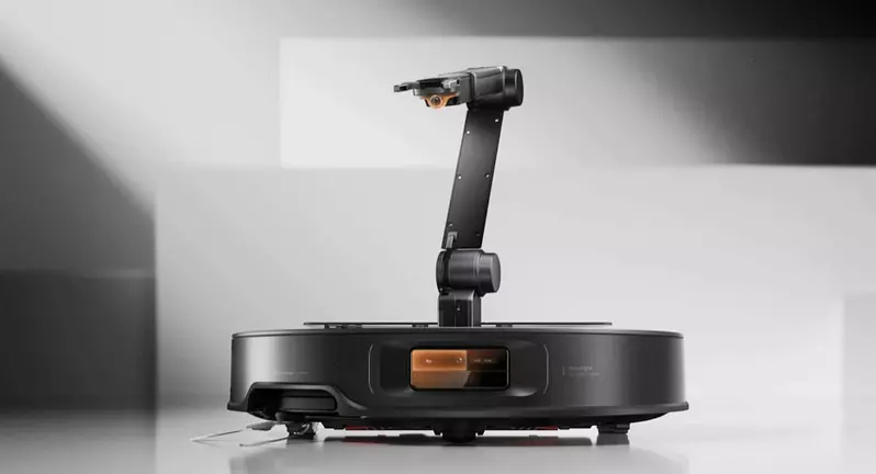 Roborock推出的《Saros Z70》掃地機器人 有機械臂幫你撿拾地上的襪子 Roborock推出的《Saros Z70》掃地機器人 有機械臂幫你撿拾地上的襪子