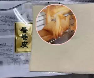 《網友將春捲皮摺成紙鶴拿去炸》發現原來還真的可行！這會成為一種年菜新花樣嗎？