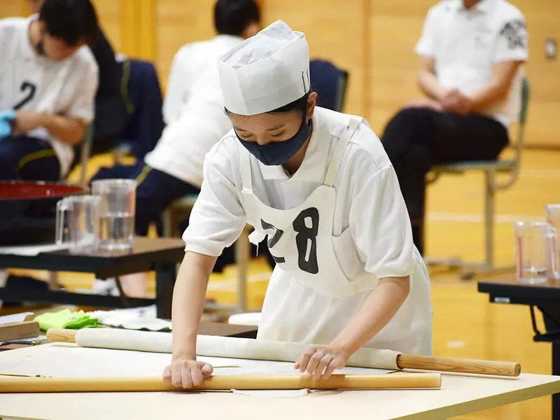 《北海道幌加內高中》位處蕎麥之鄉的農業高中 全日本只有這裡有「蕎麥」必修科目 《北海道幌加內高中》位處蕎麥之鄉的農業高中 全日本只有這裡有「蕎麥」必修科目