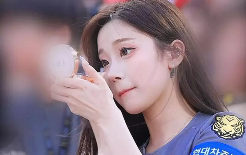 有著「AI美人」之稱的韓國啦啦隊女神《李珠珢》加入富邦悍將，會跟大家一起再跳一遍三振舞嗎？