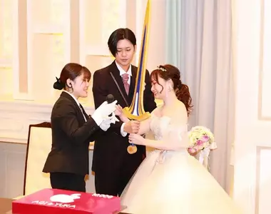《COSPLAY同好的婚禮》握起誓約勝利之劍斬斷課金業障 來賓化身圓桌騎士共同見證