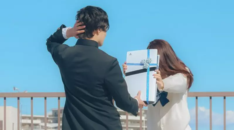 2月14號這天SONY推特上的《PS情人節》慣例送主機的橋段到今年已經升級至PS5 PRO惹 2月14號這天SONY推特上的《PS情人節》慣例送主機的橋段到今年已經升級至PS5 PRO惹