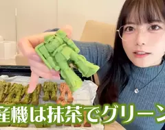 情人節這天《東雲海的料理小教室》手做薩克巧克力，紅色的草莓口味甜度還是普通的三倍唷