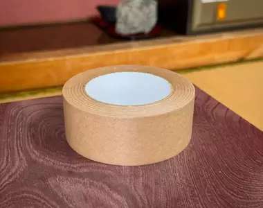 《日本旅館的奇妙備品》房間放一綑牛皮紙膠帶 你知道這有什麼用途嗎?