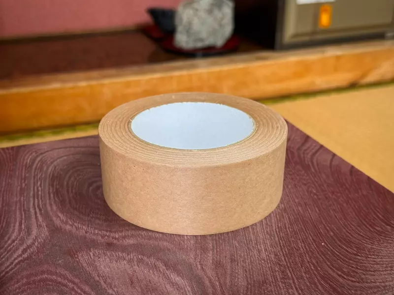 《日本旅館的奇妙備品》房間放一綑牛皮紙膠帶 你知道這有什麼用途嗎? 《日本旅館的奇妙備品》房間放一綑牛皮紙膠帶 你知道這有什麼用途嗎?