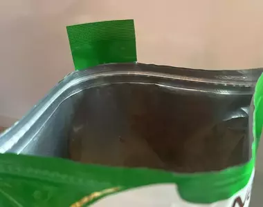 《夾鏈袋包裝怎麼開》第二次以後總是很難施力嗎?學會這個剪法讓你更幸福